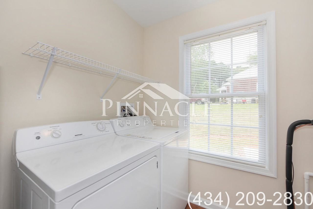 2313 Acorn St #B - Photo 7 of 22