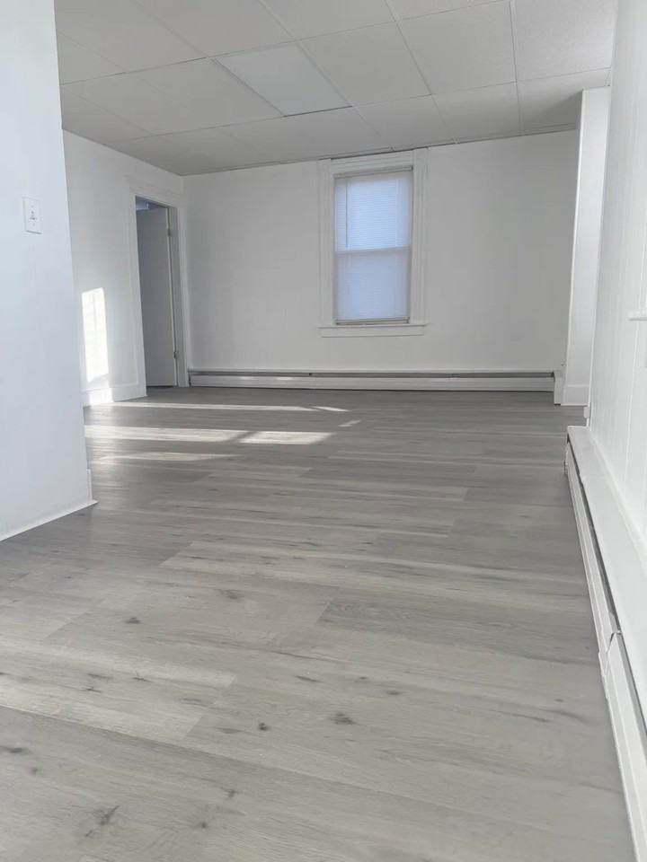 955 Manton Ave #2 - Photo 3 of 9