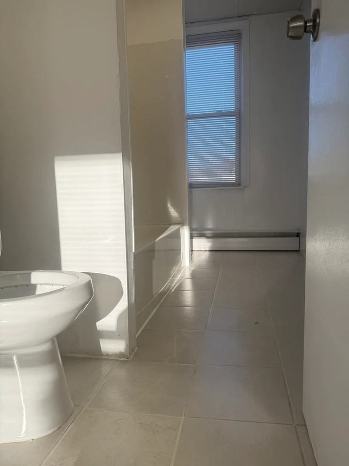 955 Manton Ave #2 - Photo 5 of 9
