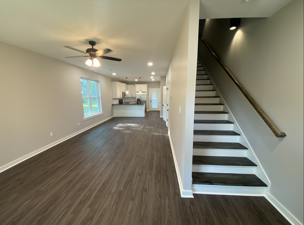 606 Sw 3rd St #2 - Photo 3 of 20