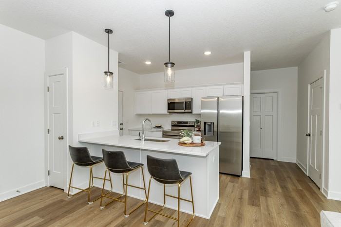 3105 Bracken Pl - Photo 3 of 26