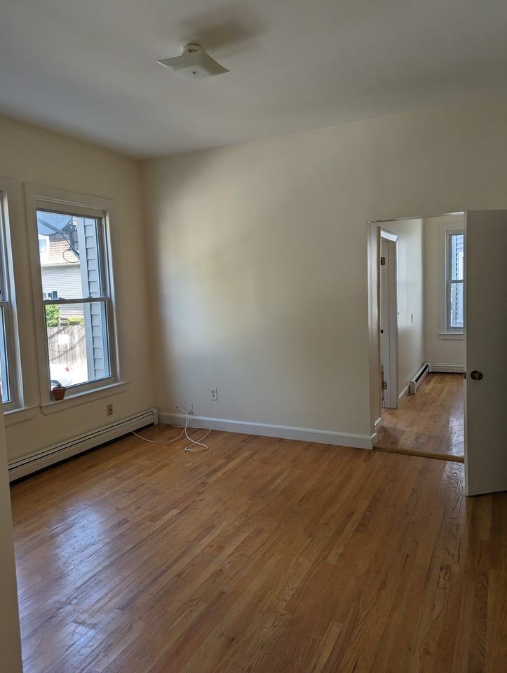 19 Houghton St #1 - Photo 4 of 8