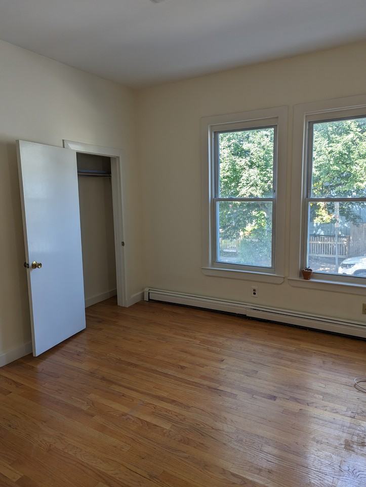 19 Houghton St #1 - Photo 5 of 8