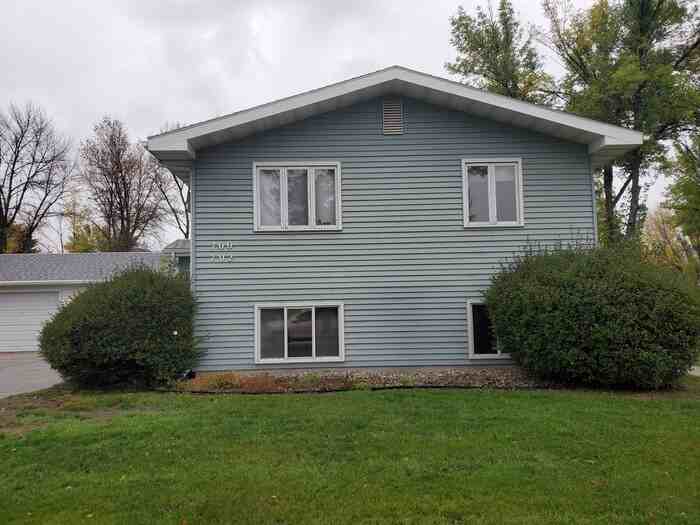 700 Great Plains Ct - Photo 2 of 10