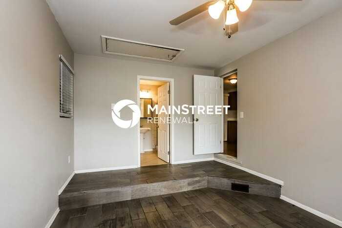 5023 Cougar Loop - Photo 7 of 16