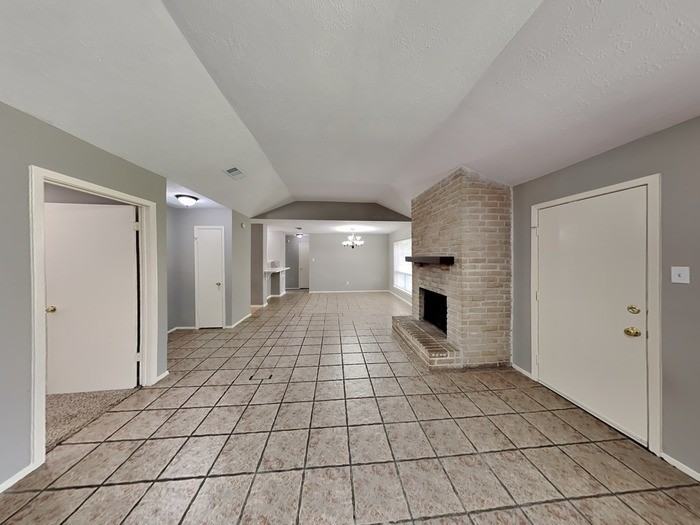 24030 Griffin House Ln - Photo 6 of 21