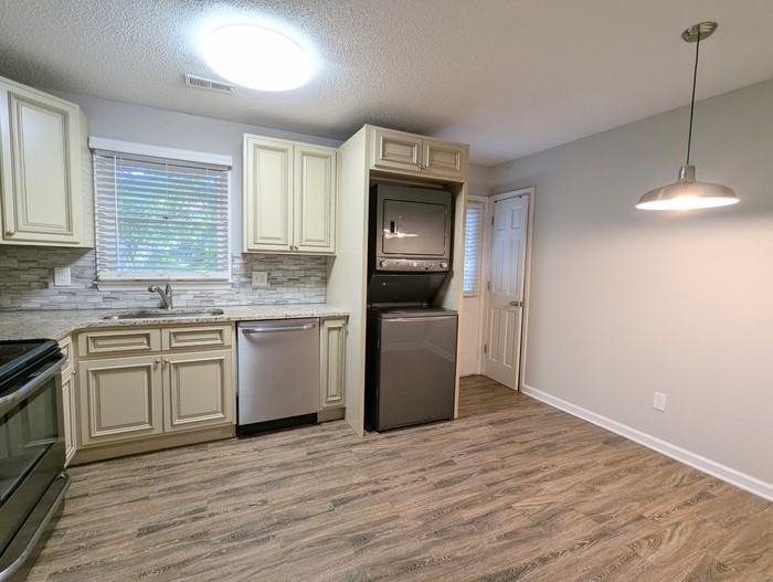 17 Brookwood Ave Ne #17 - Photo 6 of 17