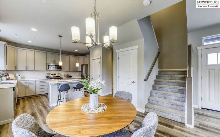 1052 Banyan St - Photo 7 of 32