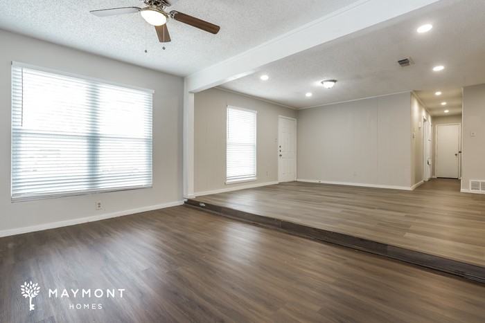 441 Nw Jayellen Ave - Photo 5 of 12
