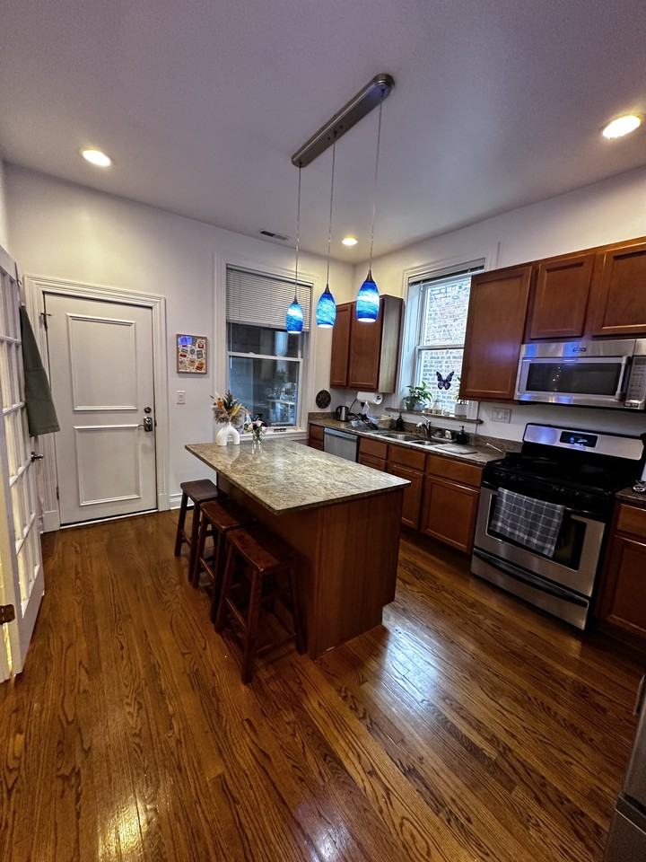 6373 N Paulina St #2 - Photo 2 of 11