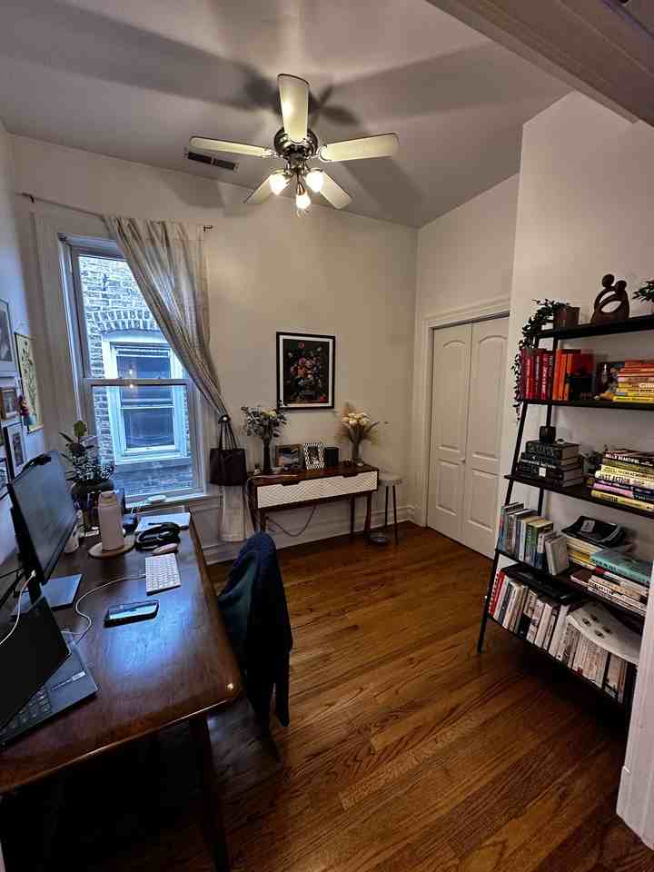 6373 N Paulina St #2 - Photo 4 of 11