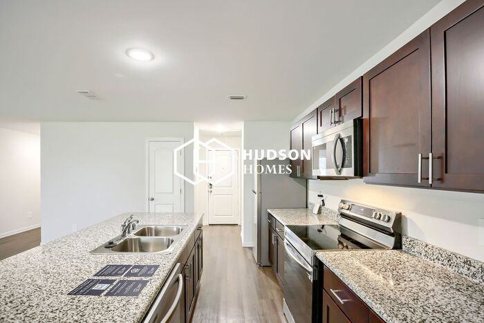 819 S Sutton St - Photo 6 of 14