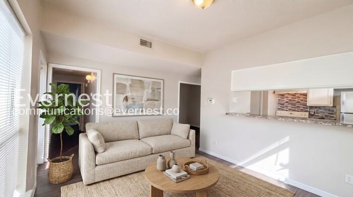 3729 Thistlemont Dr - Photo 4 of 23