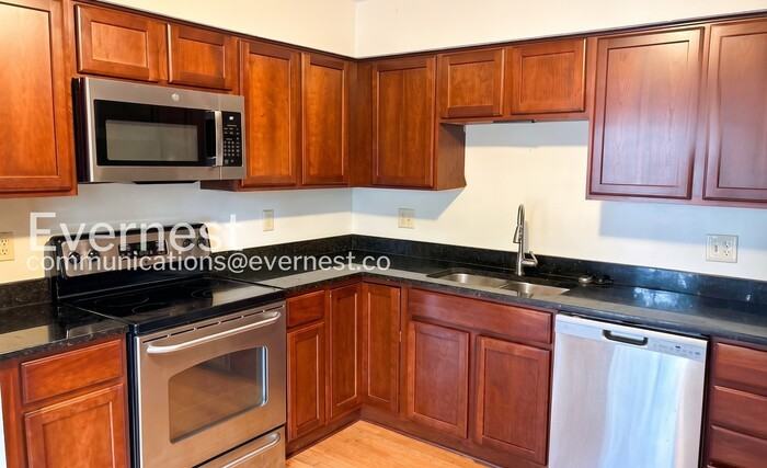1268 Michigan Ave - Photo 2 of 47