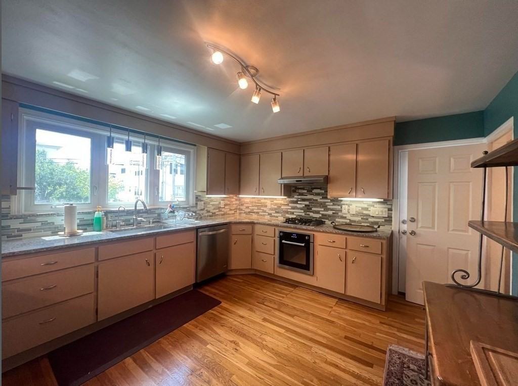 159 Willis Ave #1 - Photo 2 of 15