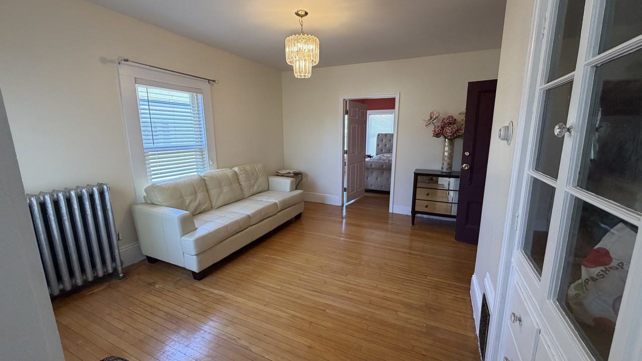 730 Boston St #2 - Photo 7 of 14