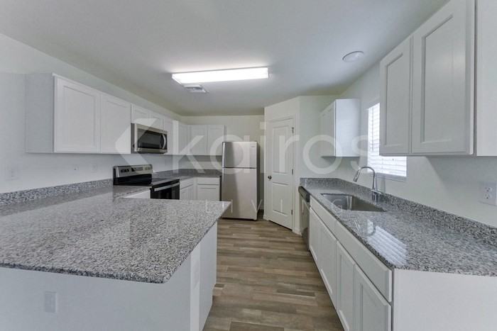 4204 E 5th St - Photo 2 of 4