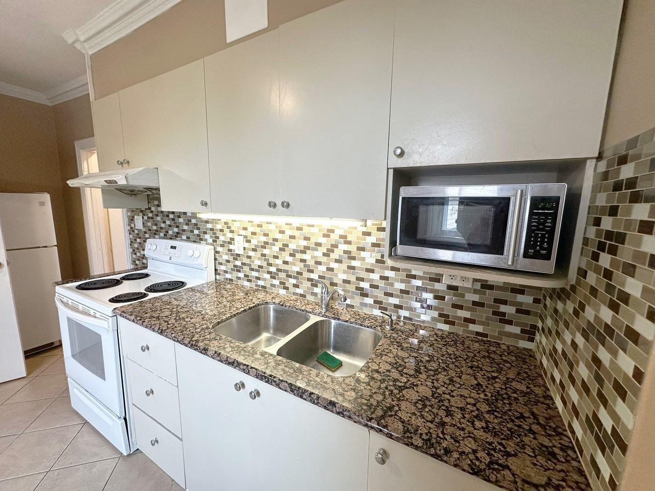 1079 Davenport Road #Main - Photo 7 of 14