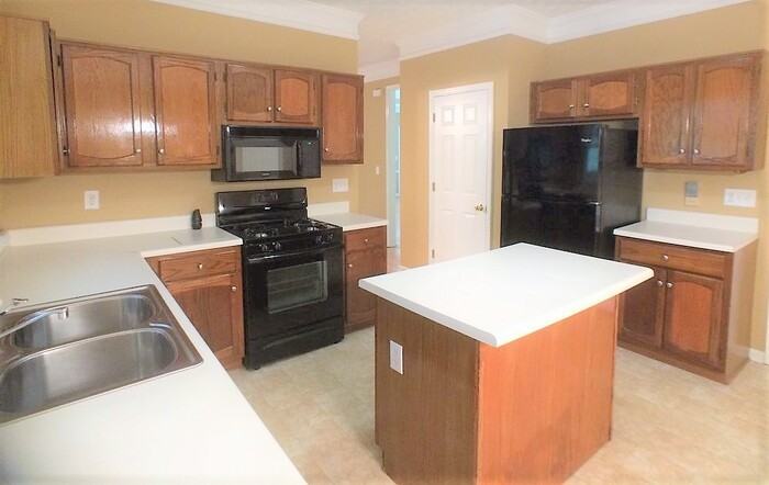 2213 Mcquiston Dr Sw - Photo 5 of 30