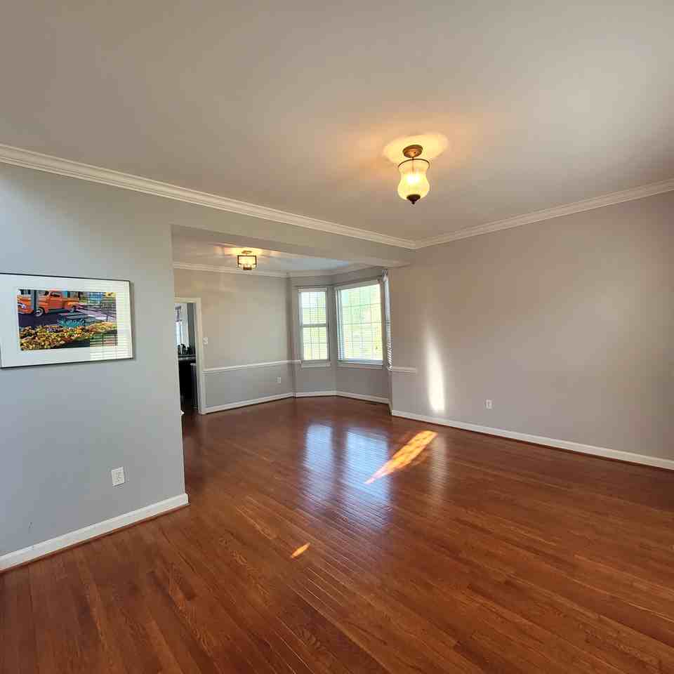 11201 Yardley Ct #NA - Photo 3 of 13
