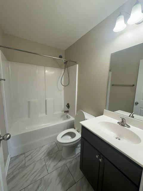 1199 River Wood Cir W - Photo 3 of 9