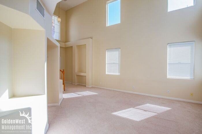 9776 Floweret Ave - Photo 3 of 19