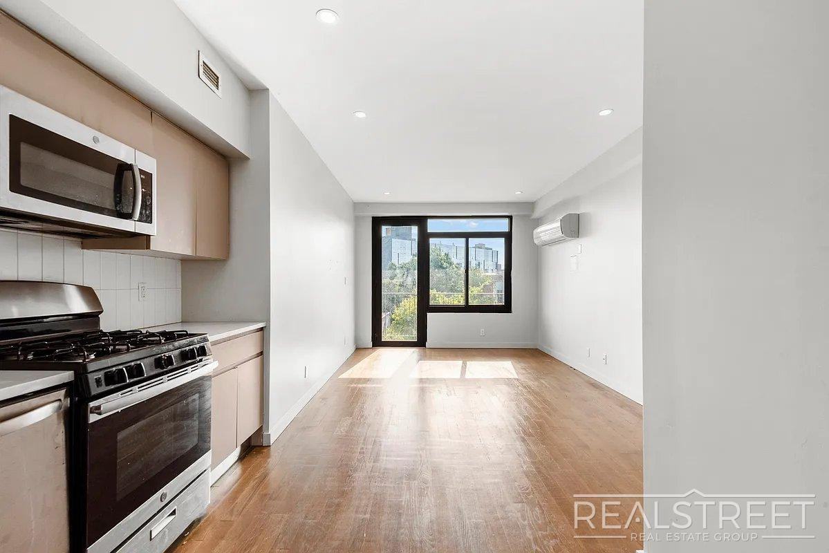 594 Bushwick Ave #609
