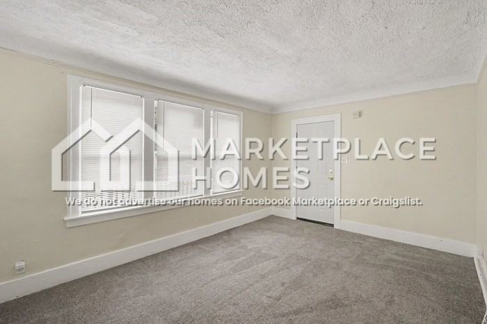 15710 Northlawn St #1 - Photo 6 of 27