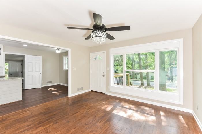 2362 Macon Dr Sw - Photo 3 of 15
