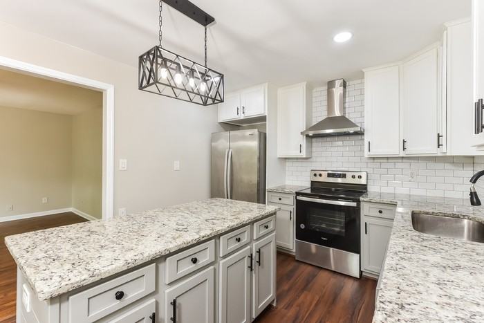 2362 Macon Dr Sw - Photo 4 of 15