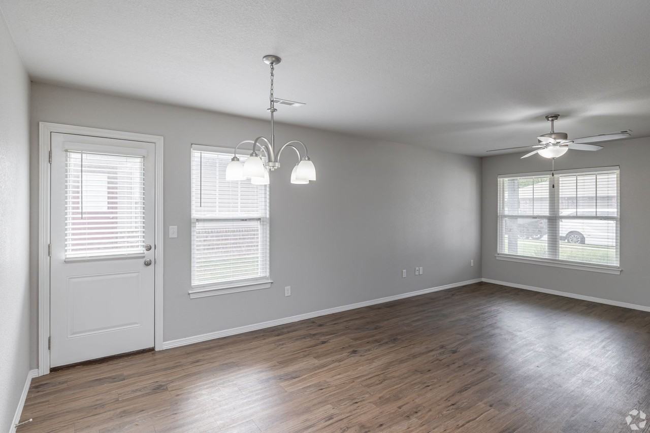 Montclair Court - Photo 4 of 9