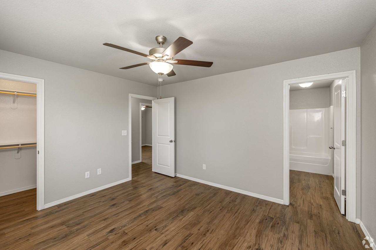 Montclair Court - Photo 5 of 9