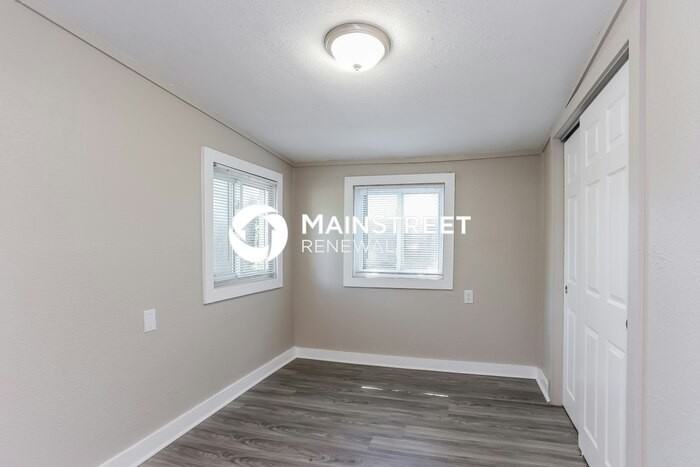 4810 11th Ave S - Photo 7 of 16