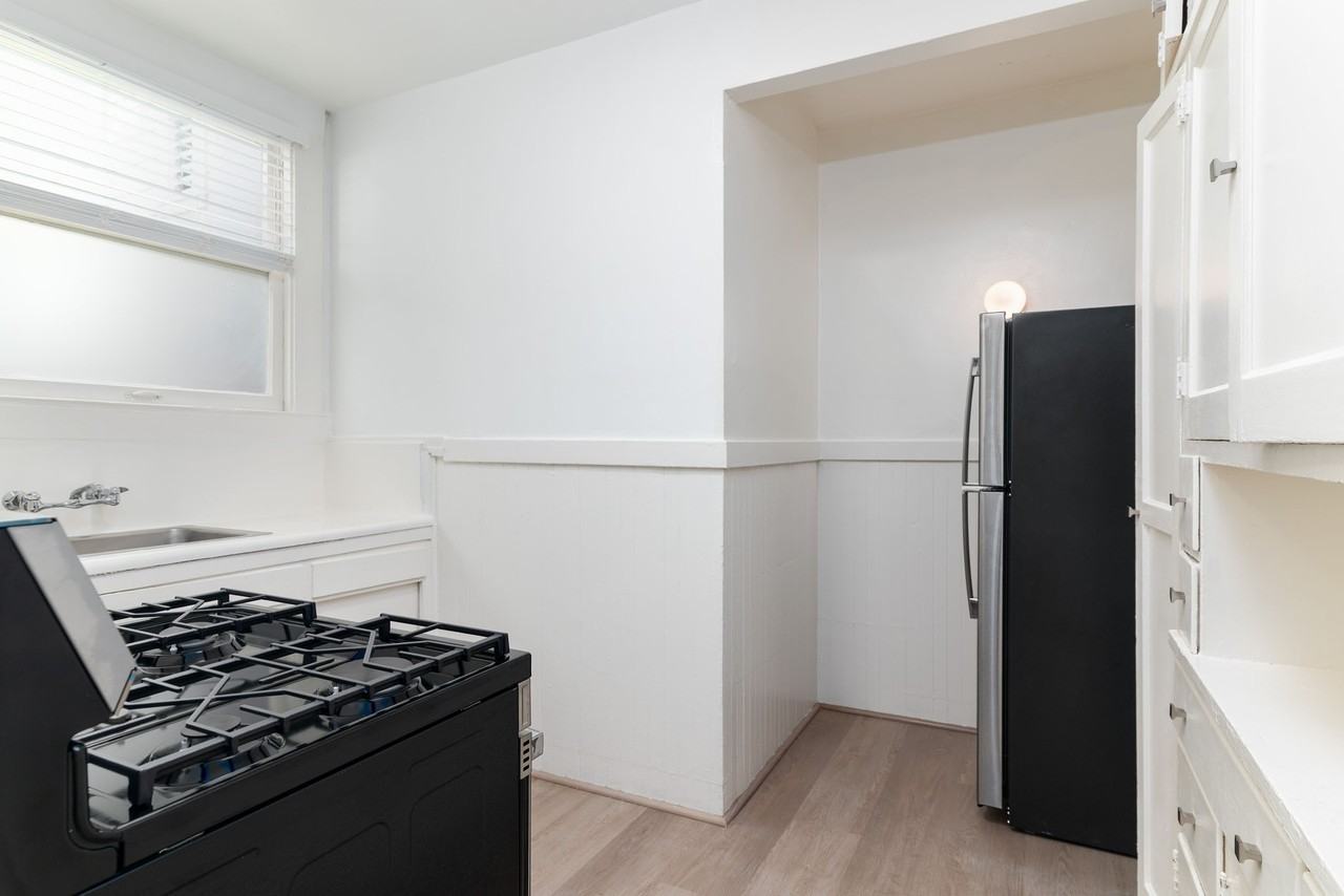 3201 23rd Street - Photo 4 of 26