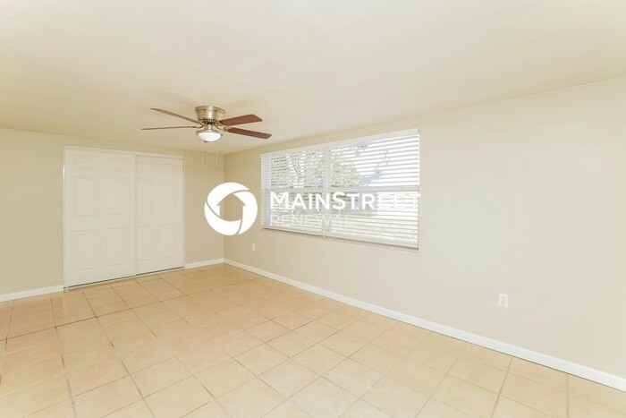 7909 Hawthorn Dr - Photo 7 of 15