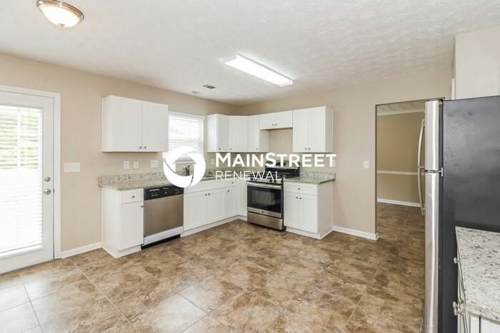 885 Shannon Road Southeast - Photo 7 of 17