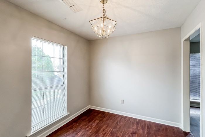 7018 Epperson Dr - Photo 3 of 9