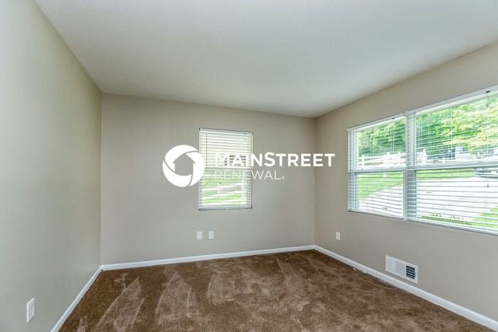 4332 Rocklane Dr - Photo 3 of 15