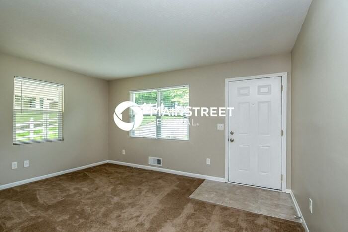 4332 Rocklane Dr - Photo 4 of 15