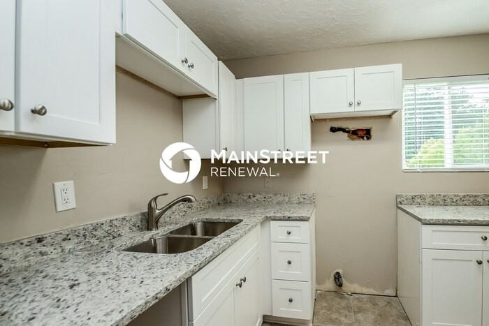 4332 Rocklane Dr - Photo 6 of 15