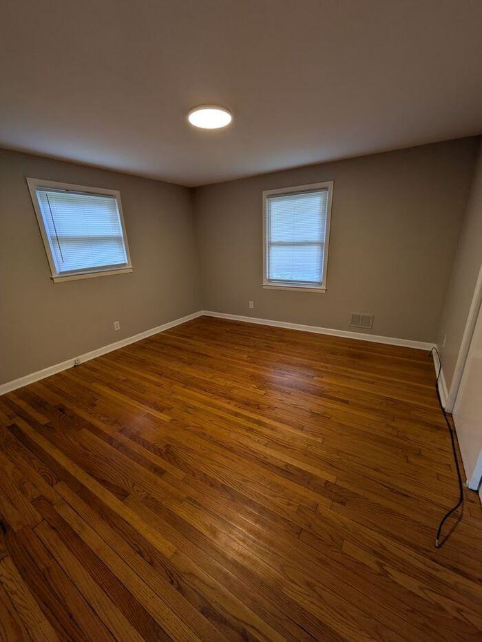 1078 16th Ave Nw - Photo 5 of 9