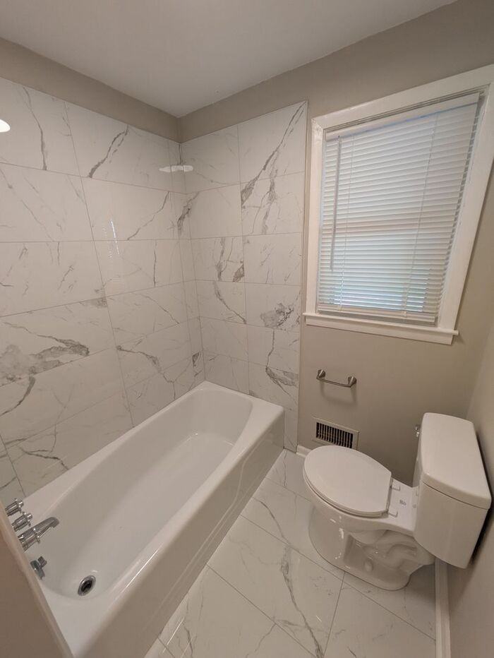 1078 16th Ave Nw - Photo 6 of 9