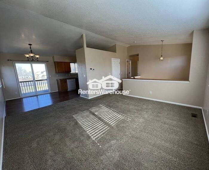 305 Warwick St - Photo 7 of 26