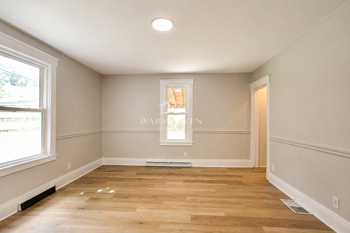 123 Gale St - Photo 3 of 14