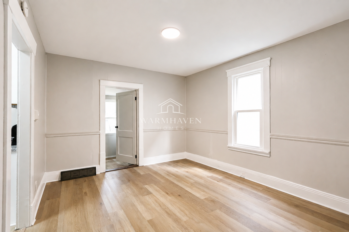 123 Gale St - Photo 5 of 14