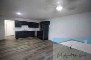 featured image of 717 Ellis Ave #717