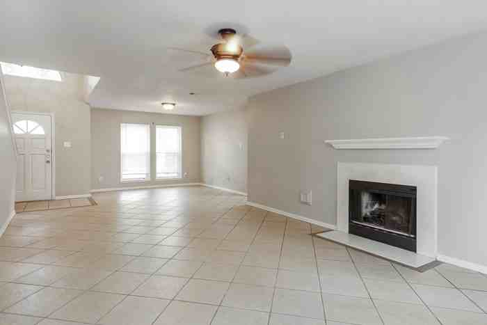 1206 Caraquet Dr - Photo 4 of 16