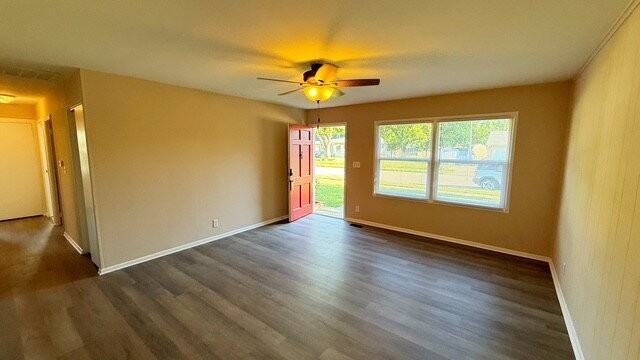 7535 E 35th St - Photo 3 of 18