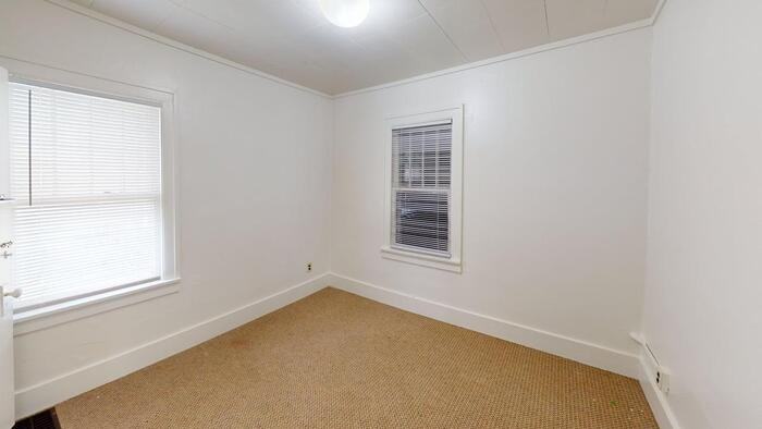 213 N Washington St - Photo 4 of 13