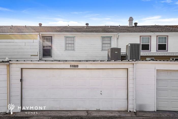11889 Algonquin Dr - Photo 3 of 3